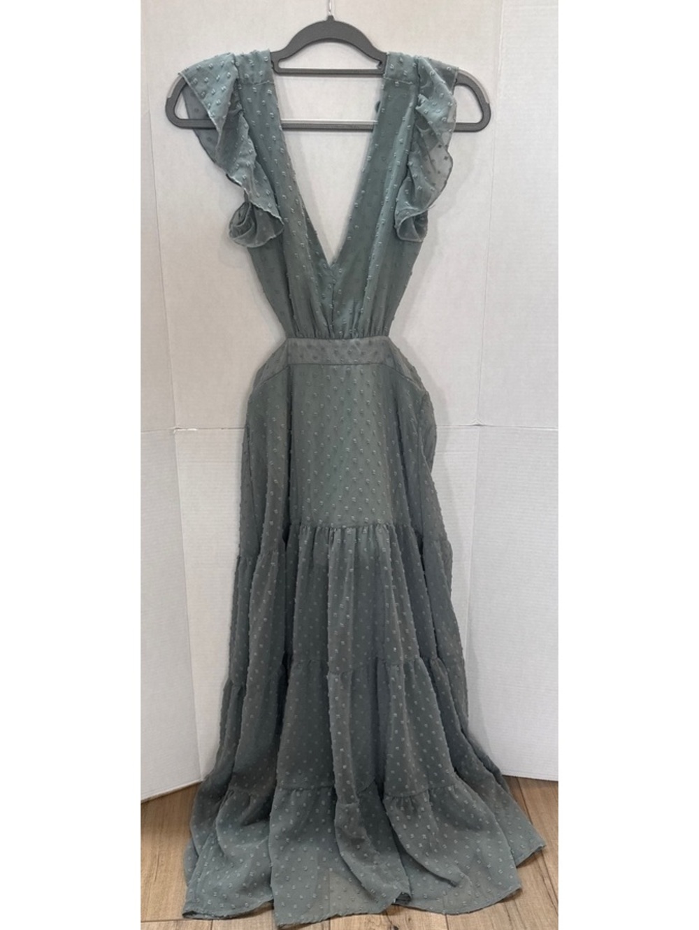 Women's XS Light Green Ruffled Maxi Dress with Polka Dot Texture